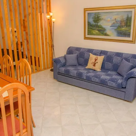 Apartment Stefanie's *